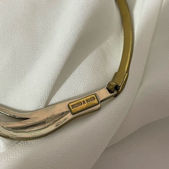 Elegant Hecho A Mano Gold Necklace with beautiful dark Blue Lapis Pendant - Picture 8 of 13